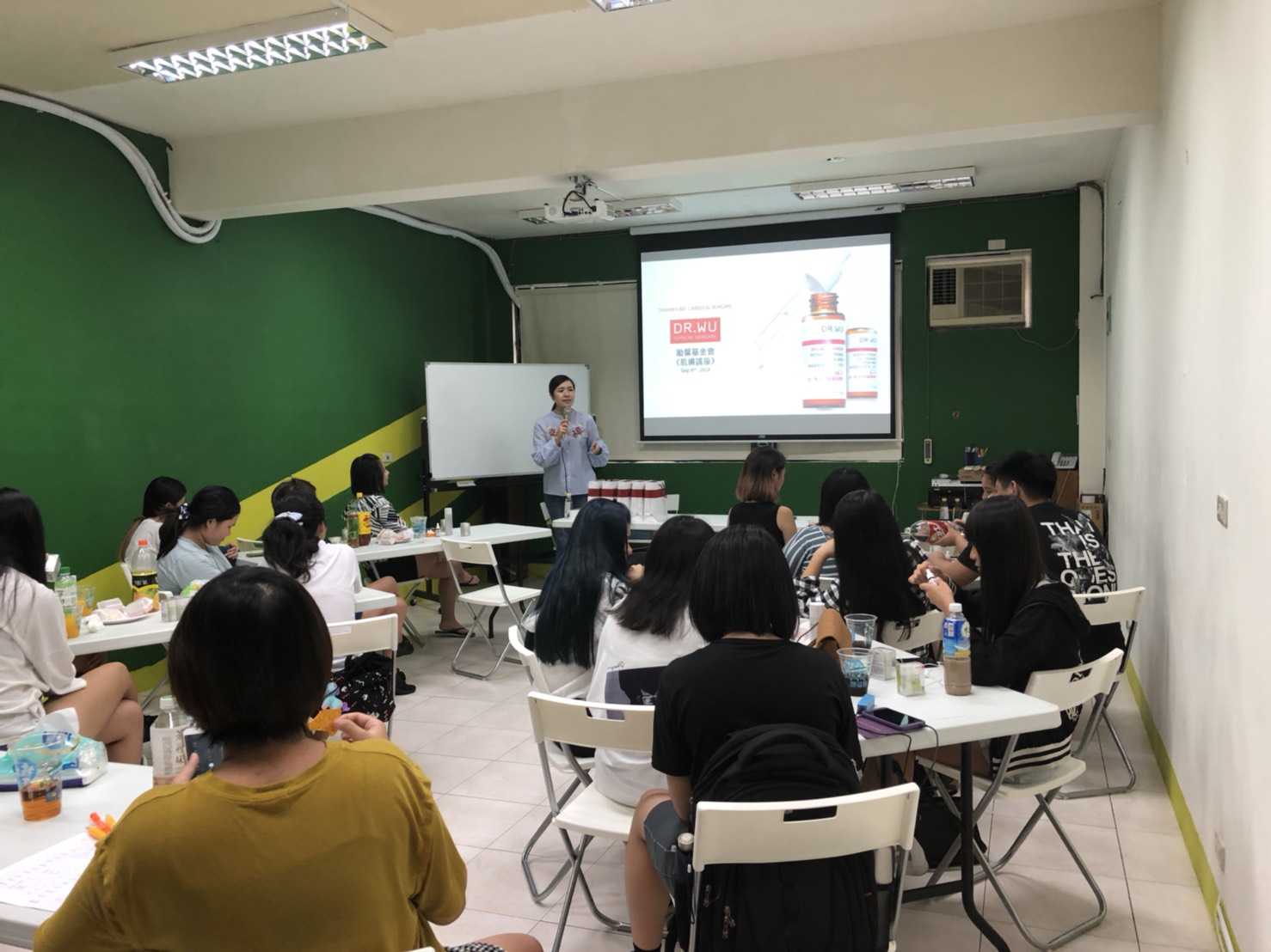 DR.WU X 愛馨公益肌膚講座